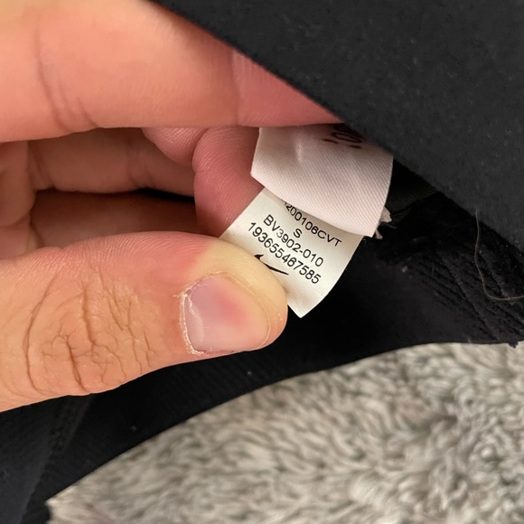 Nike Dri-Fit Racerback Sports Bra w/ Front Pocket Black Size Small - Picture 2 of 3